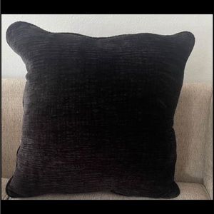 2 black throw pillows